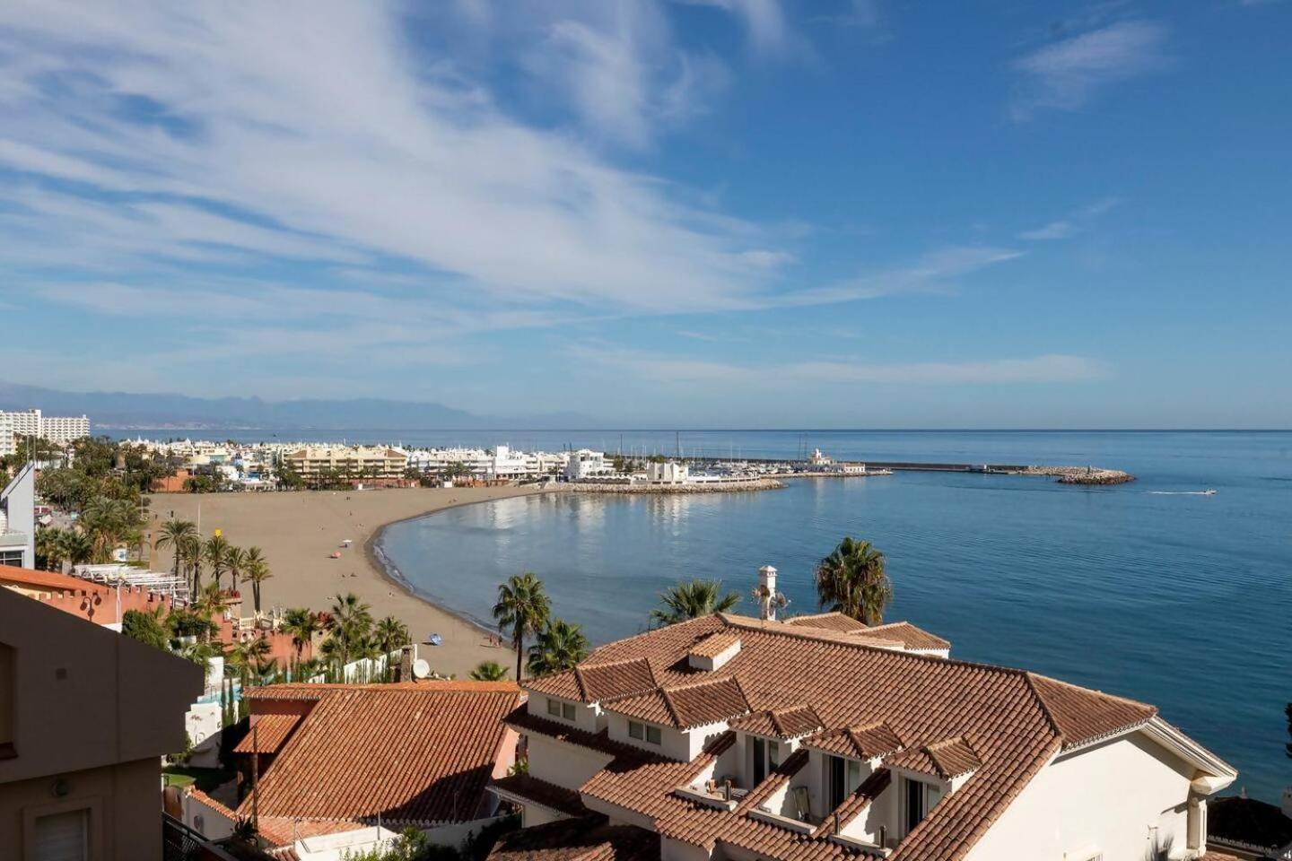Stunning Apartment 50 Meters From The Sea Benalmadena Exterior photo